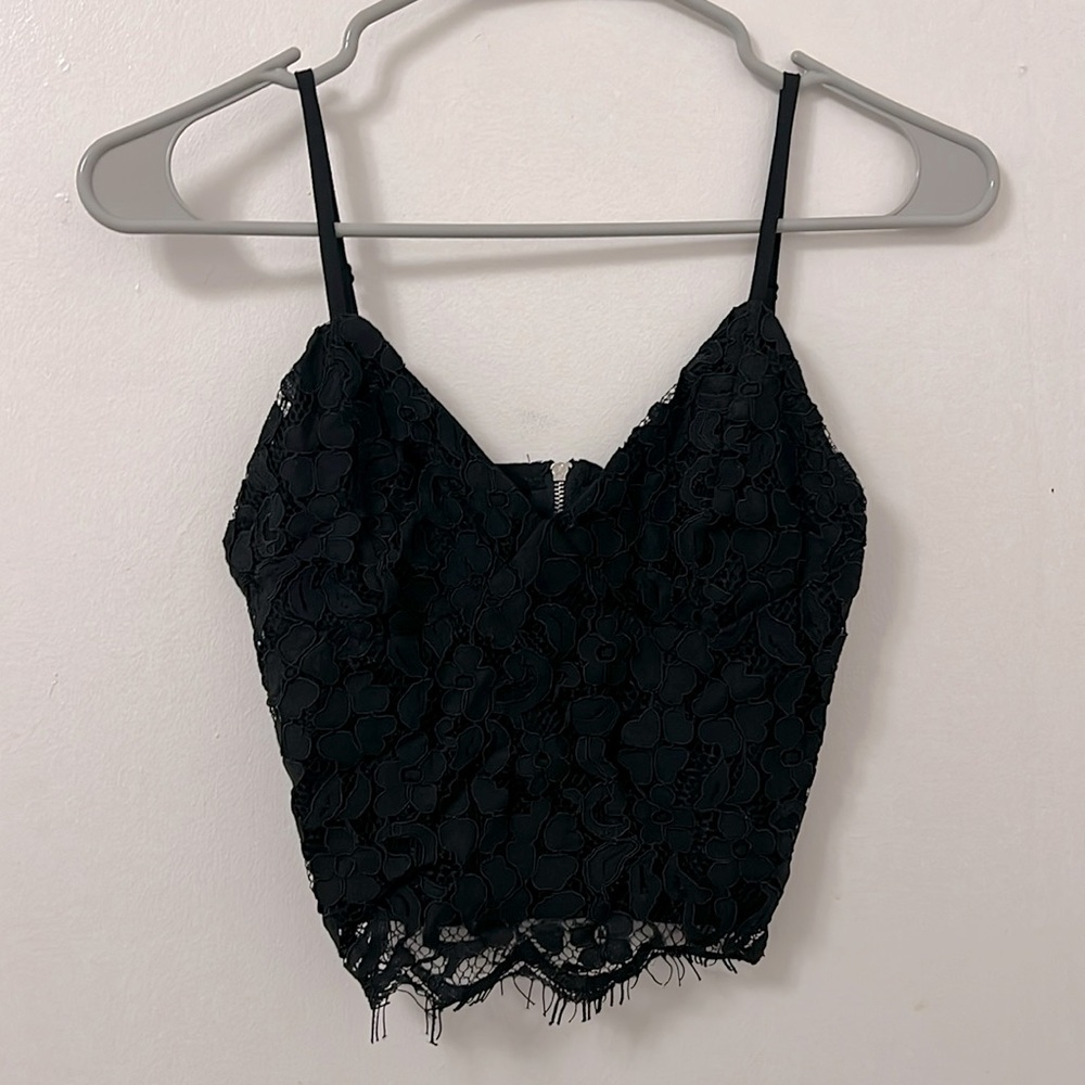 SHEIN Lace Cropped Tank Top